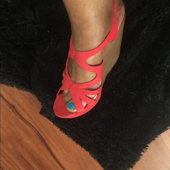 Red shoes - Picture 4 of 4